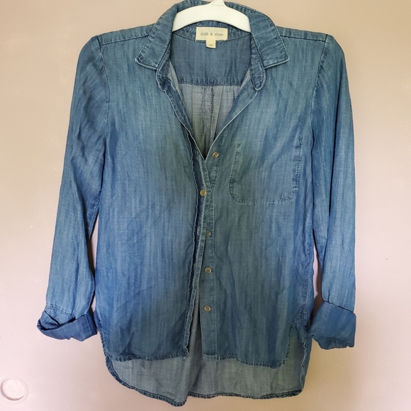 Anthropologie Tops - Cloth & Stone Chambray Shirt XS